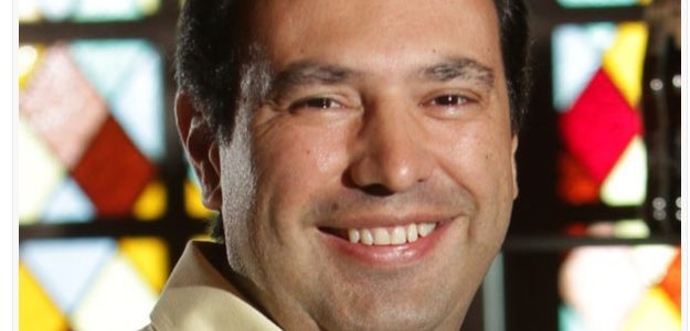 Mauricio Leyva toma las riendas de grupo modelo